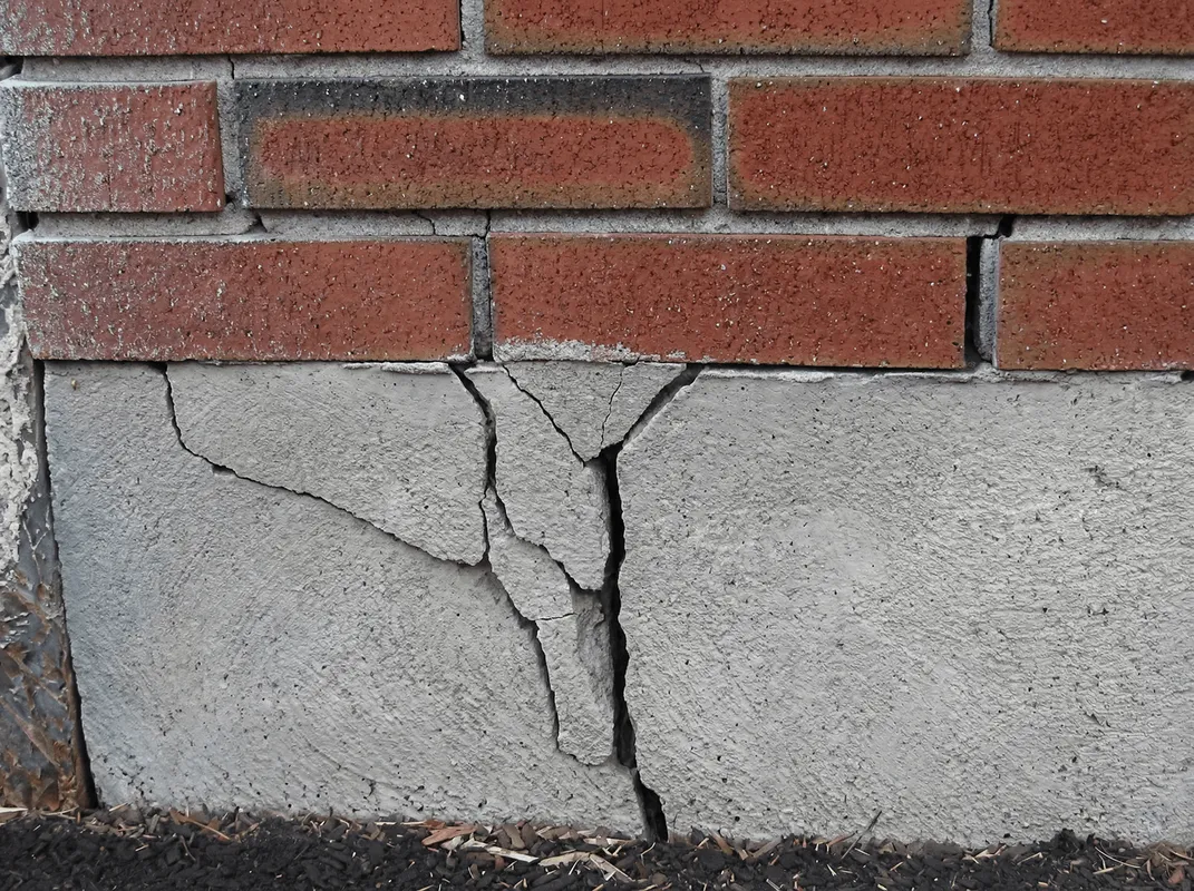 Concrete foundation with serious structural damage in Clearwater, FL